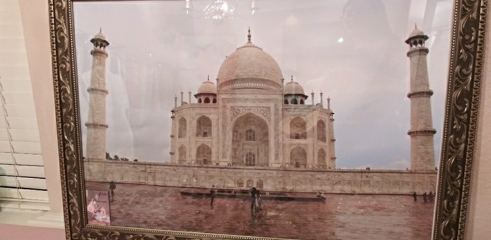 Taj Mahal by Zainab Ahmad's travel photography